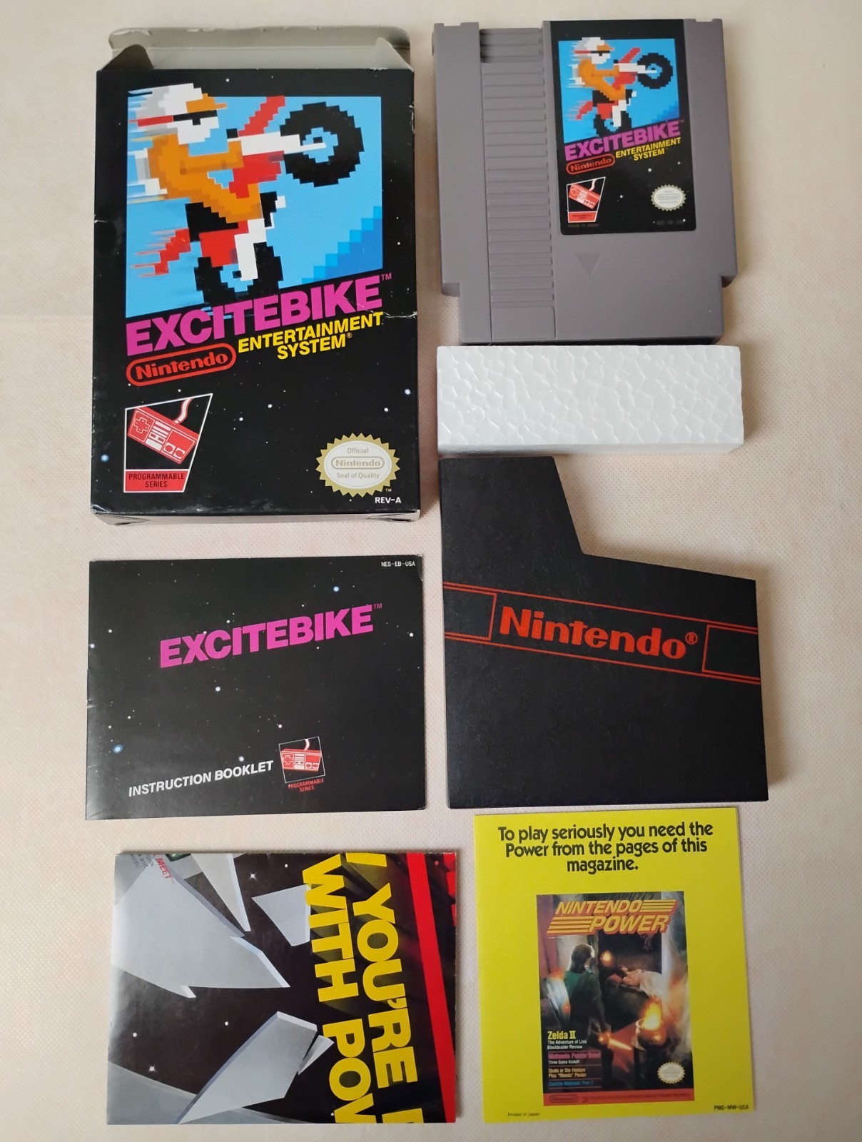 Excitebike, 1985 NES Nintendo, CIB oval seal USA, physical game, tested working