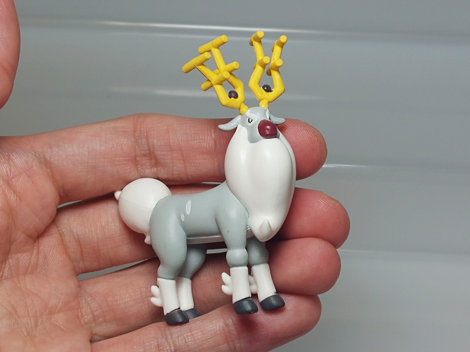 Wyrdeer Stantler Pokemon Figure & Keychain Tomy T-ARTS Furuta 2.1-2.4in