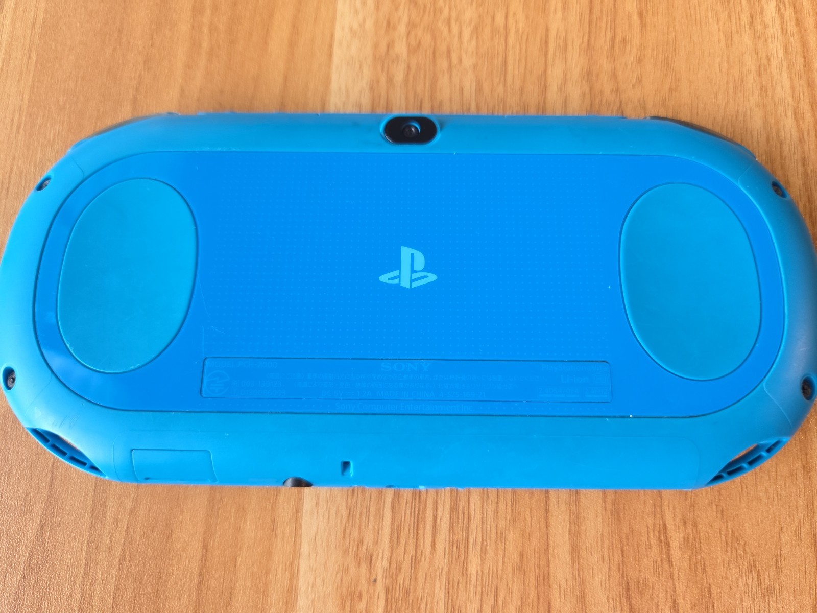 Sony PS Vita 2000 Slim PCH-2000 – Aqua Blue *GREAT* + Charger