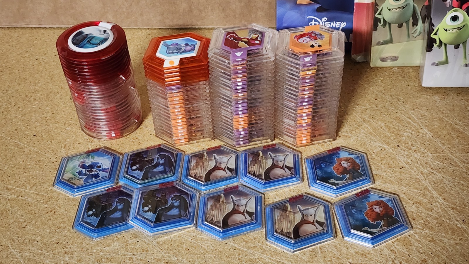 Disney Infinity (3) PowerDisc Albums & (108) Assorted 1.0/2.0/3.0 PowerDiscs Lot
