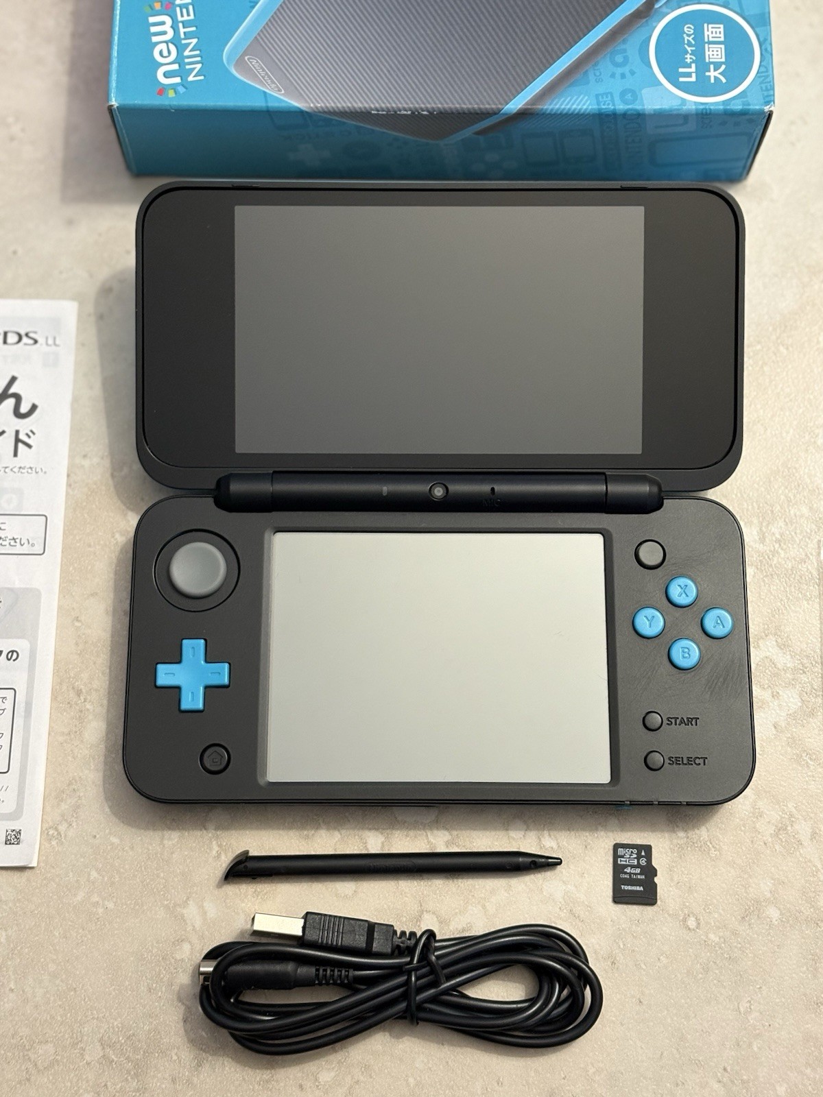 Nintendo “New” 2DS XL LL Console Black & Turquoise Complete In Box Near Mint