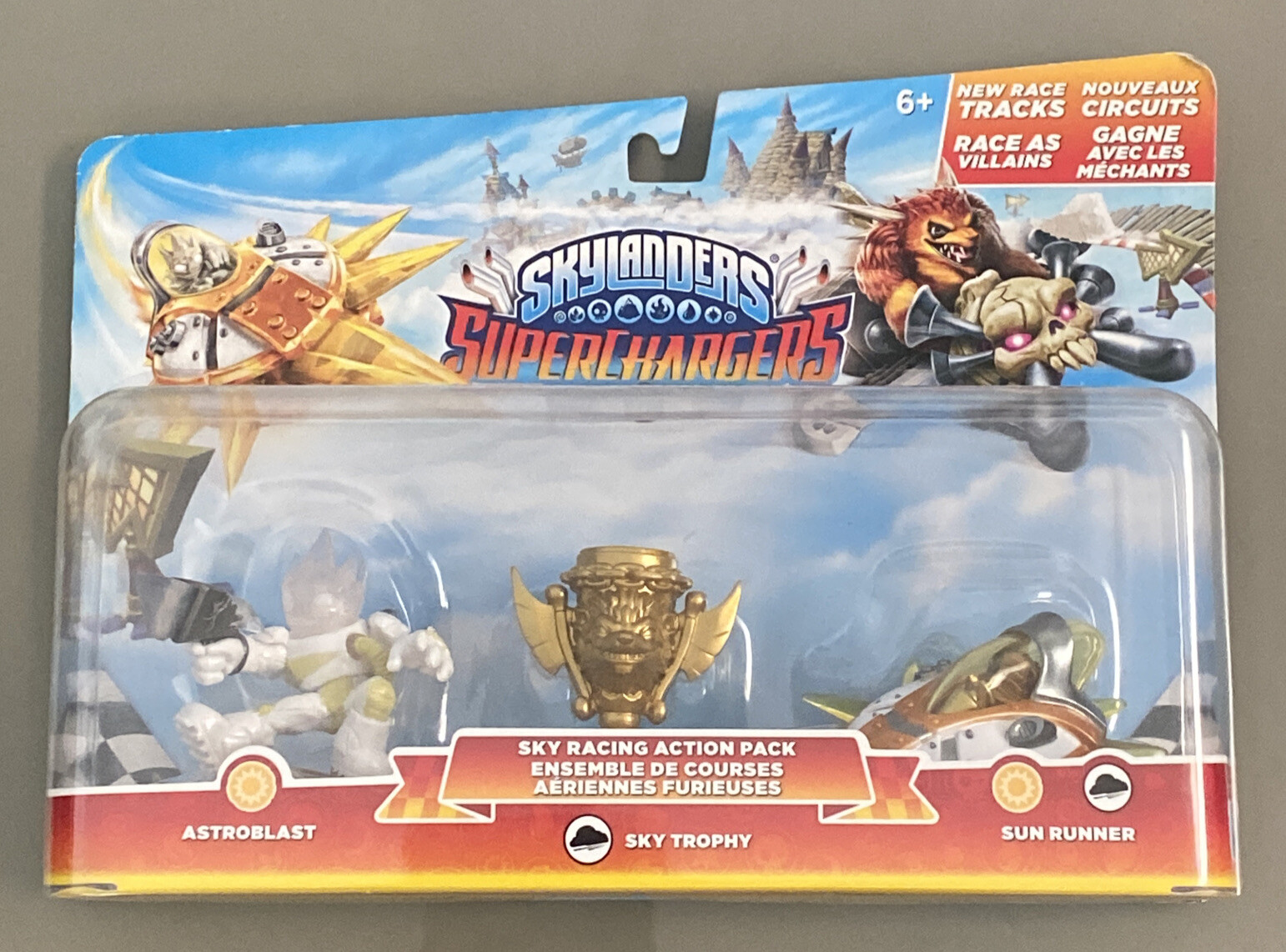 SKYLANDER SUPERCHARGERS Sky Racing Action Pack Astroblast Sub Runner Sky Trophy