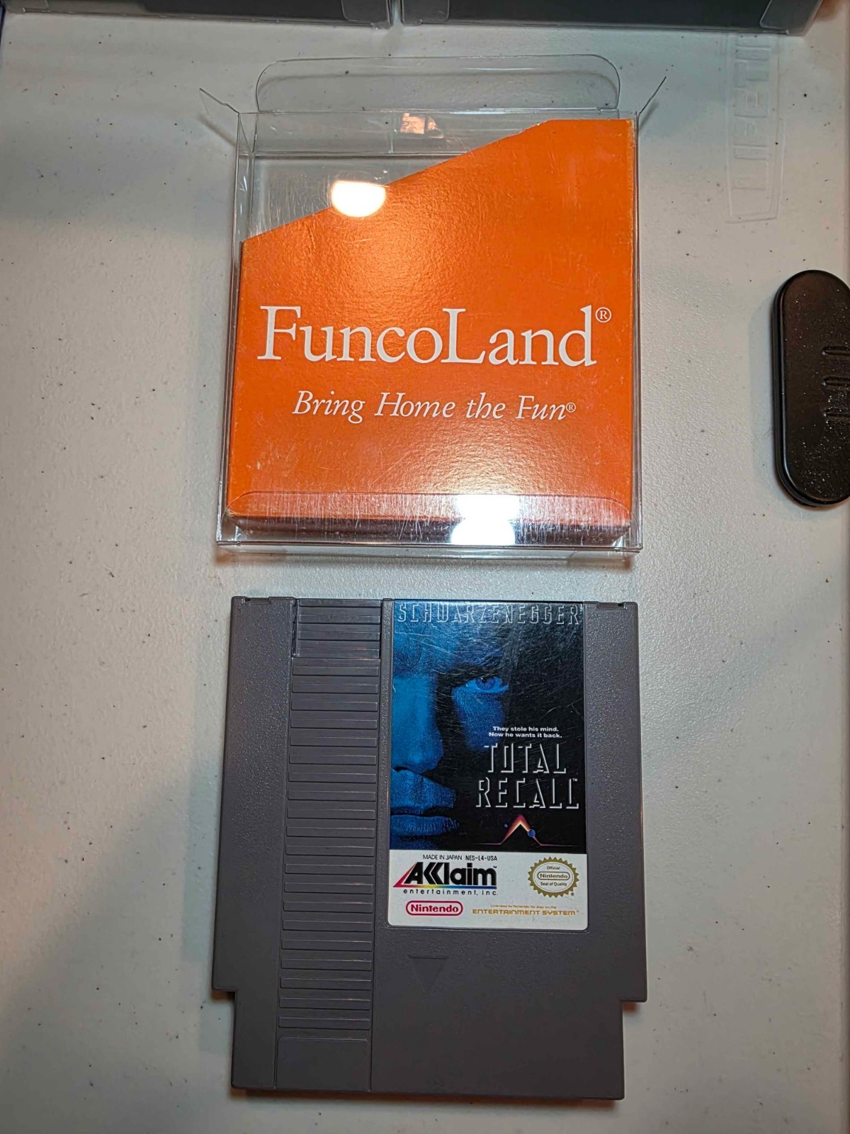 Total Recall NES + Dust Sleeve + Protective Outer Case