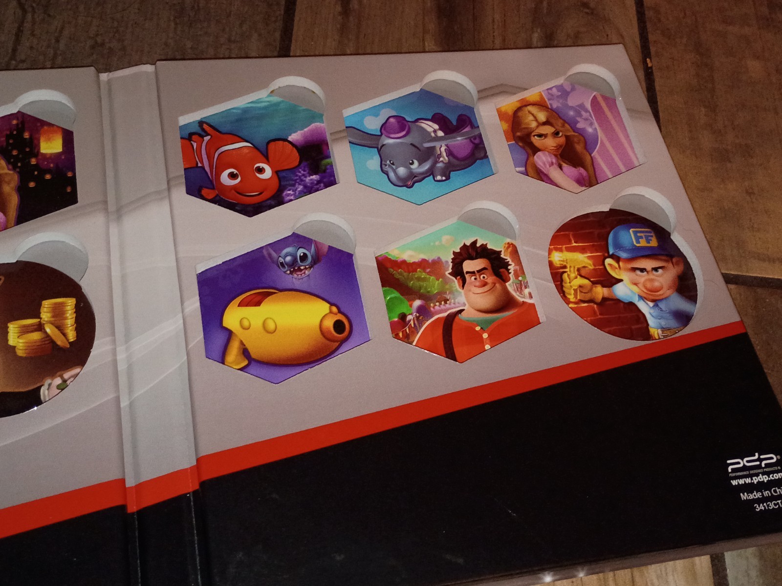 Disney Infinity Power Disc album with 4 disc Lot FREE SHIPPING!
