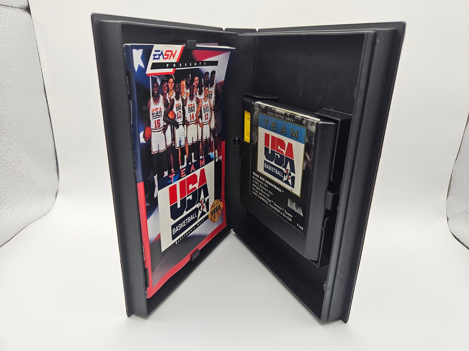 Team USA Basketball (Sega Genesis) COMPLETE w/ Reg and Sealed Collector Cards!
