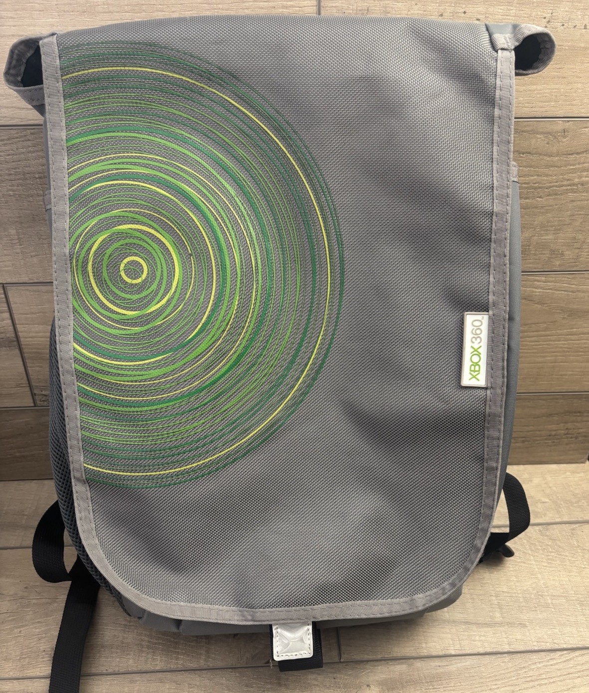 Xbox 360 Padded Nylon Gray Backpack Travel Case for Console, Games & Accessories