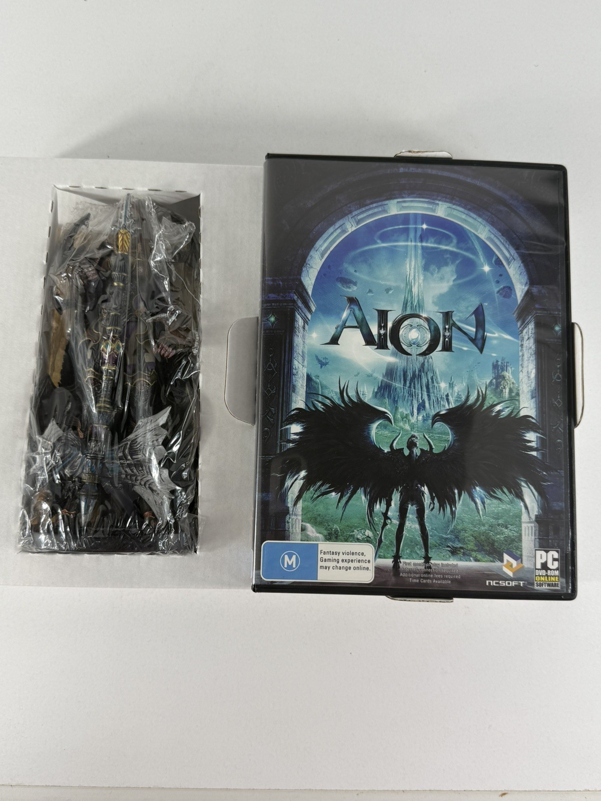 AION Limited Collector’s Edition PC DVD-ROM (2009) Complete w/ Sealed Figure