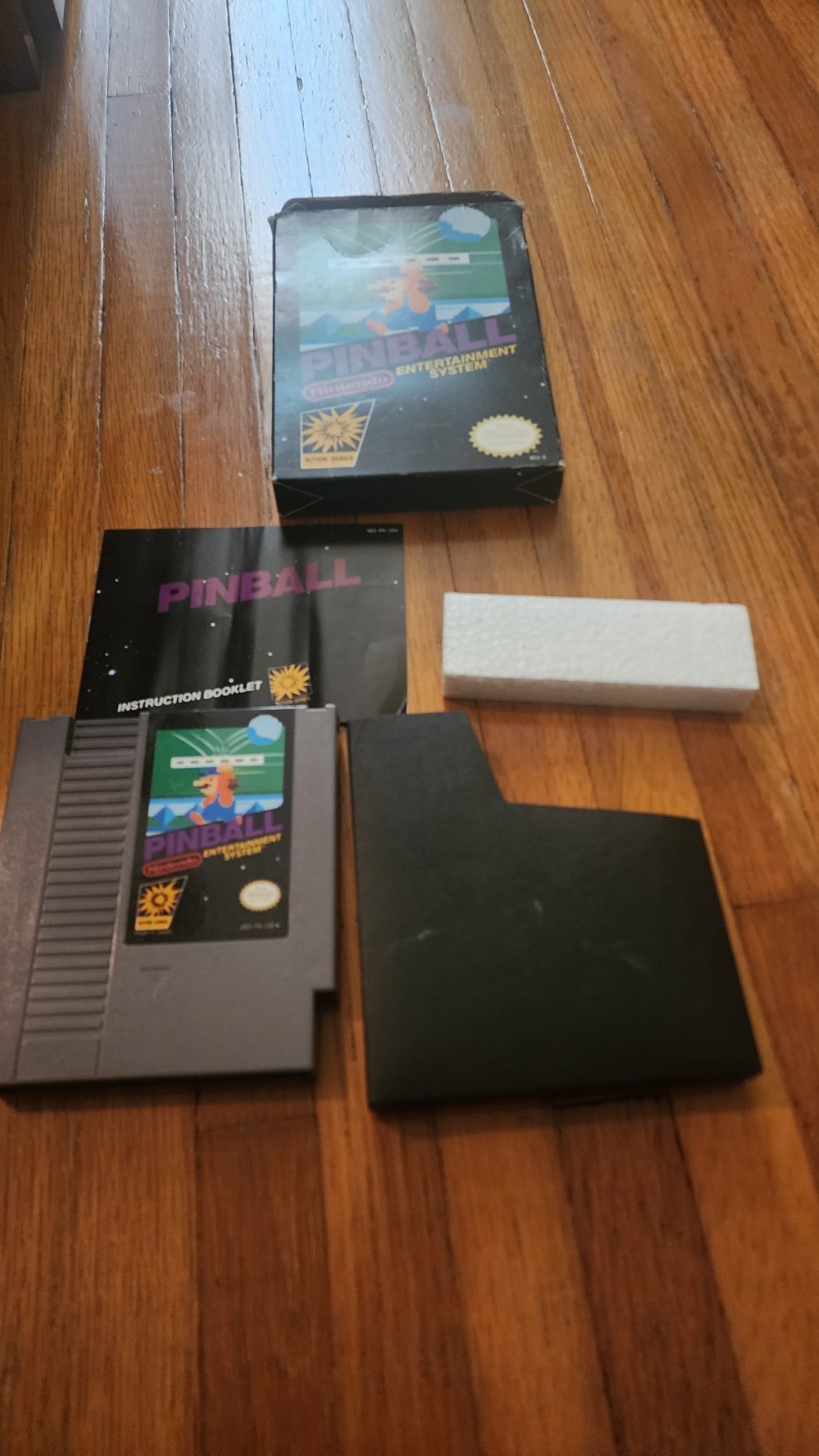NES Pinball CIB with foam and Protector