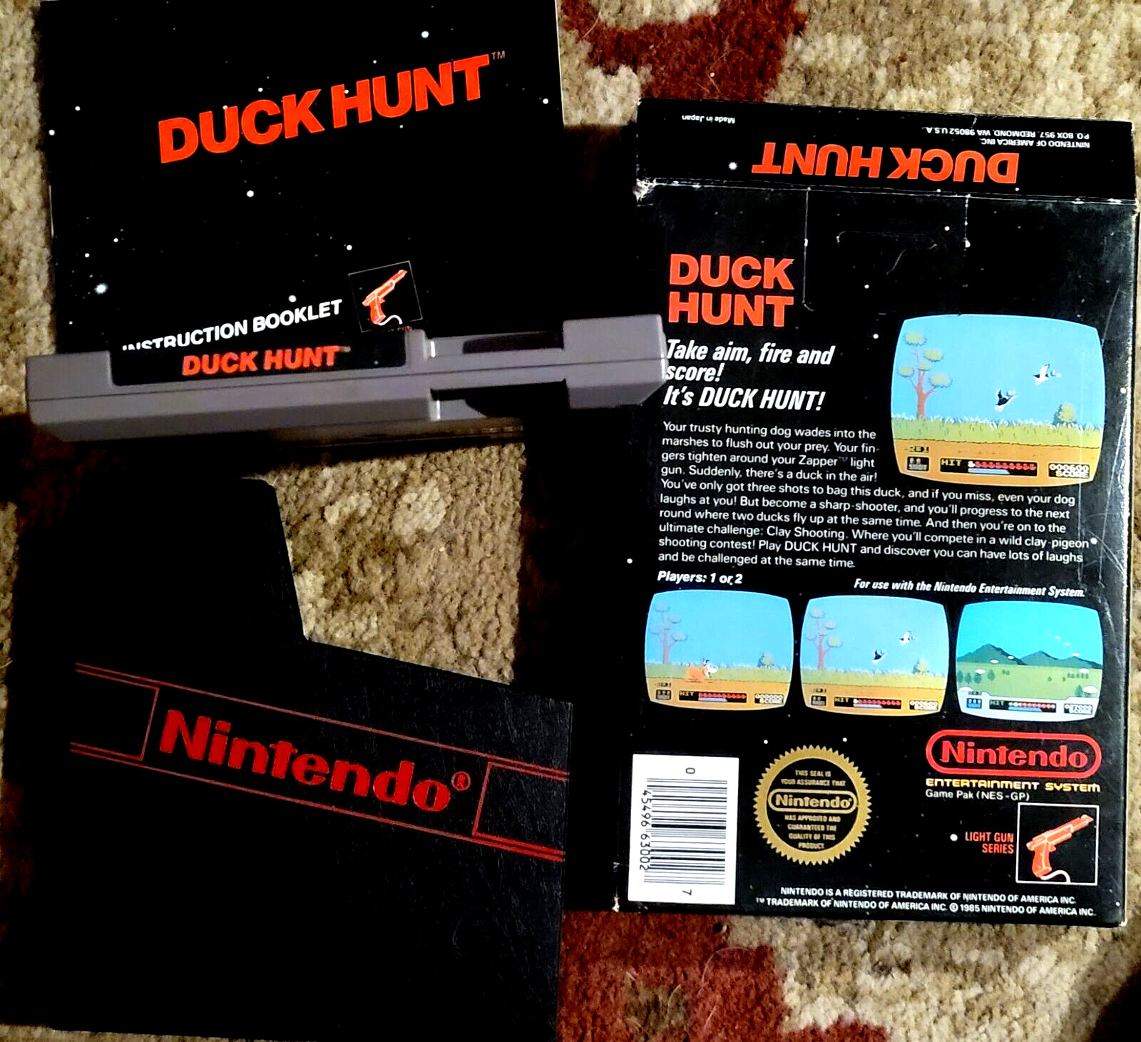 Nintendo NES Duck Hunt 5-Screw Unpunched Hang Tab Black Box COMPLETE CIB RARE!