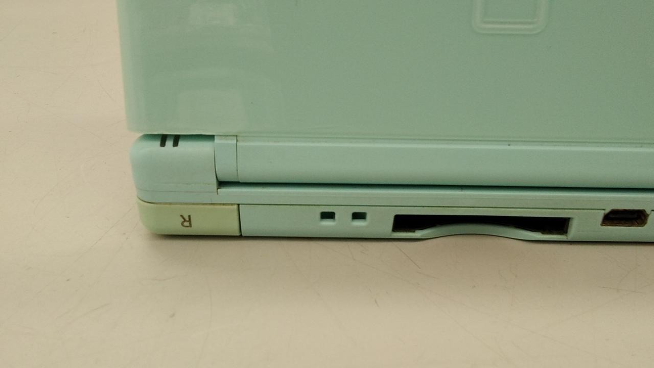 Nintendo DS Lite USG-001 Retro Gaming Console Portable Gaming System A2599