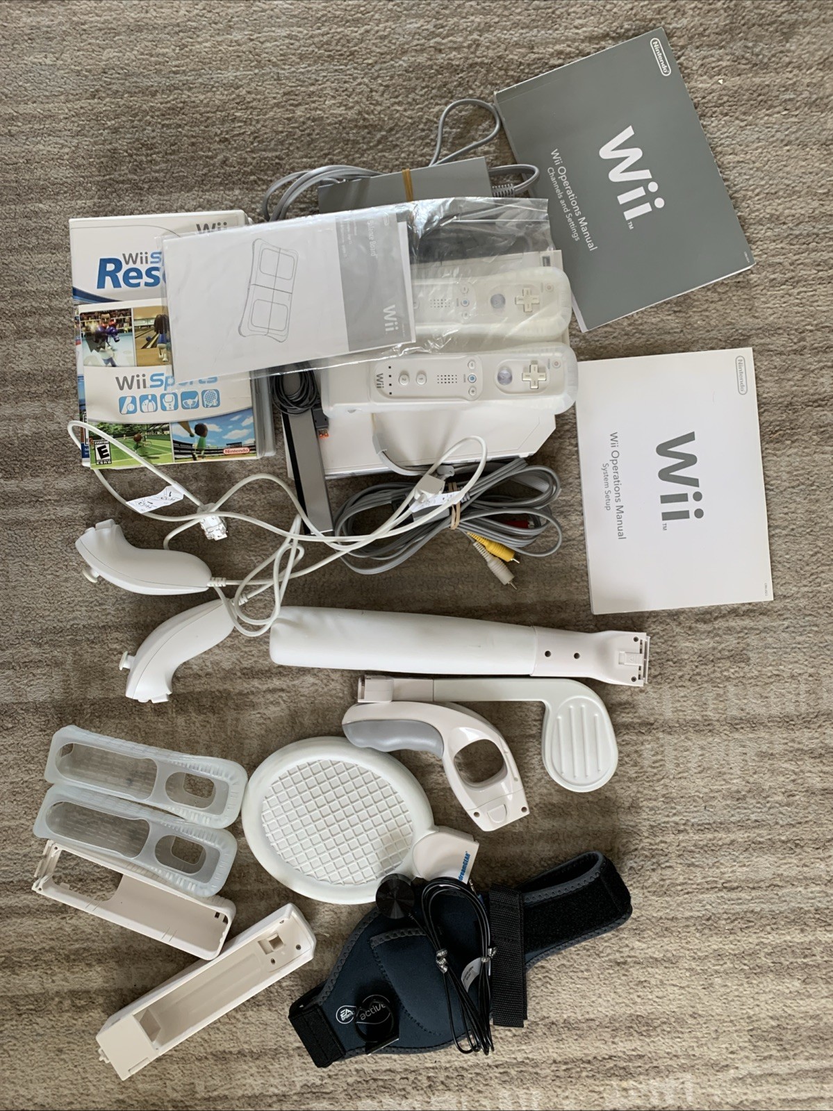 Nintendo Wii Bundle 2 MotionPlus Remotes Wii Sports Resort Fit Active We Ski