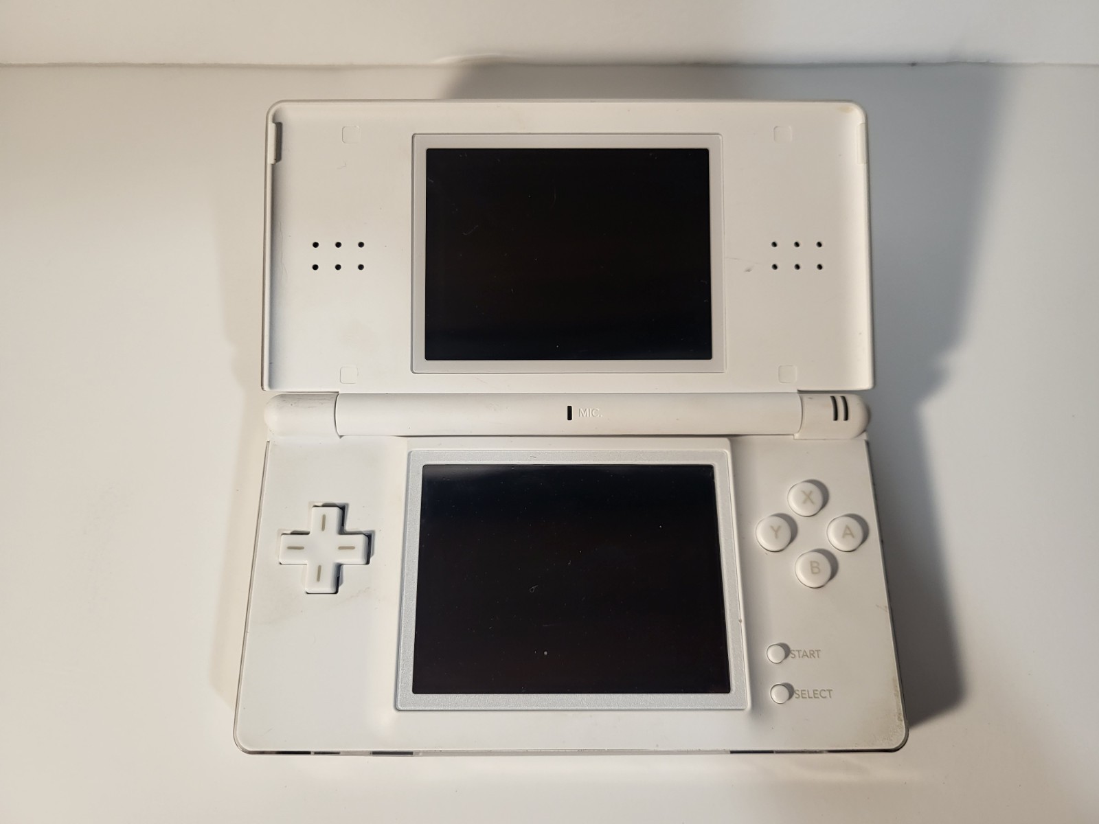 Nintendo DS Lite Handheld with Charger and Mario Bros USG-001 FULLY WORKING