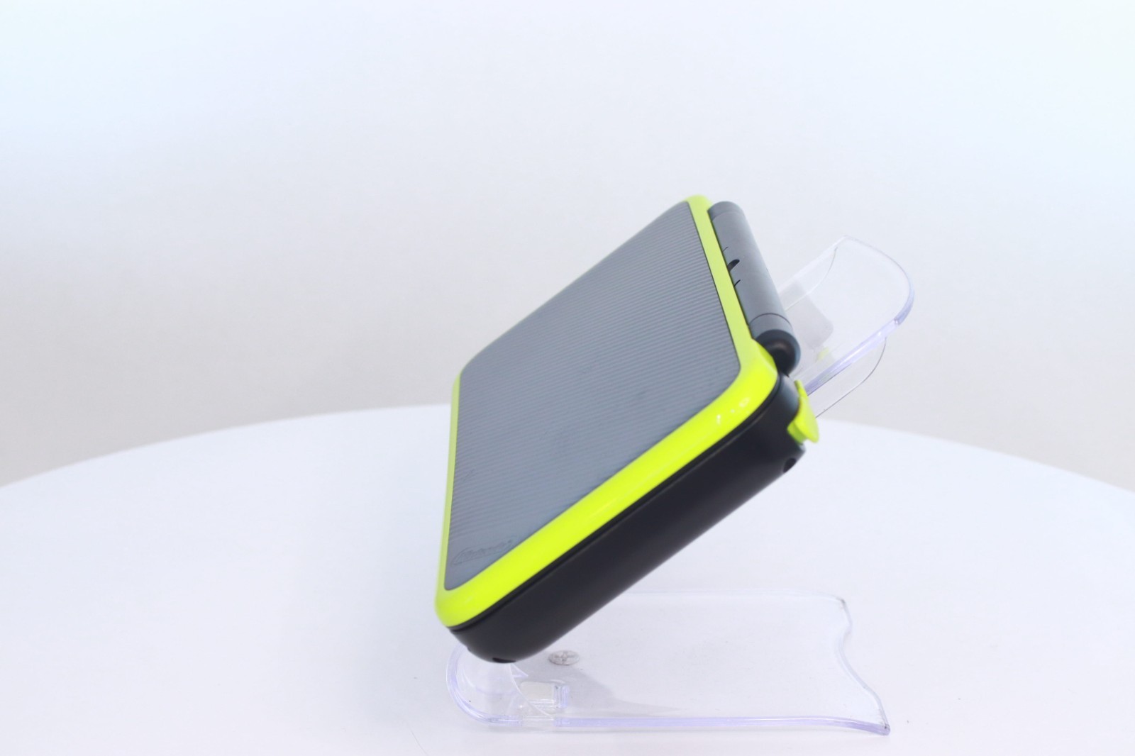 New Nintendo 2DS LL XL Lime Black [Rank :S]