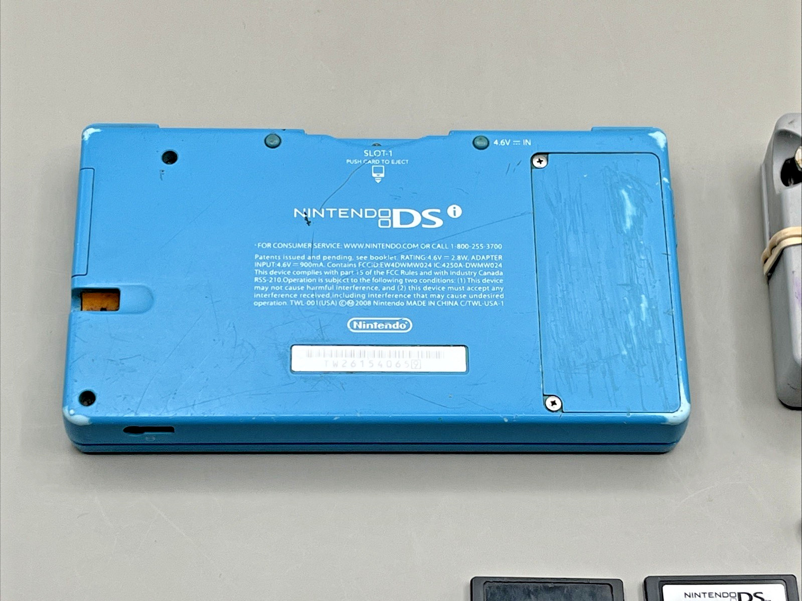 Nintendo DSi lot Hand Held Blue Console Charger & 2 Games Mario Party Tested