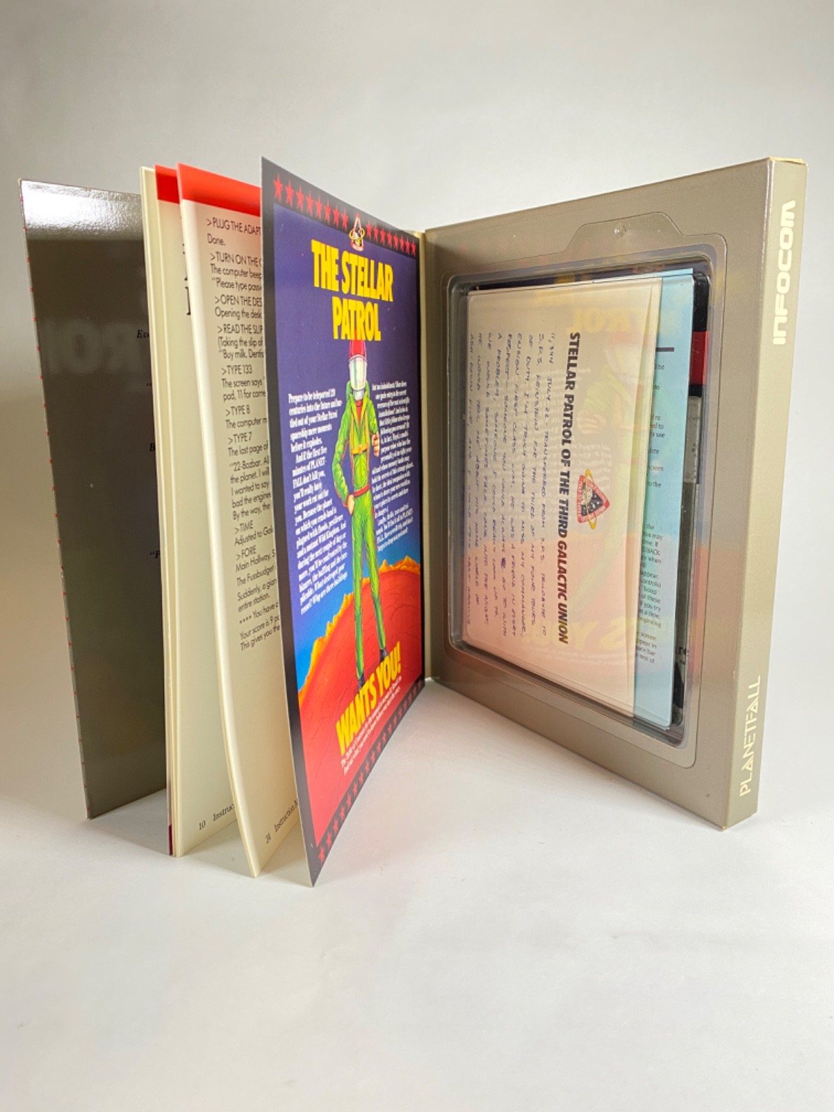 PLANETFALL INFOCOM Atari 400/800 COMPLETE w Feelies Inserts Postcards Folio!
