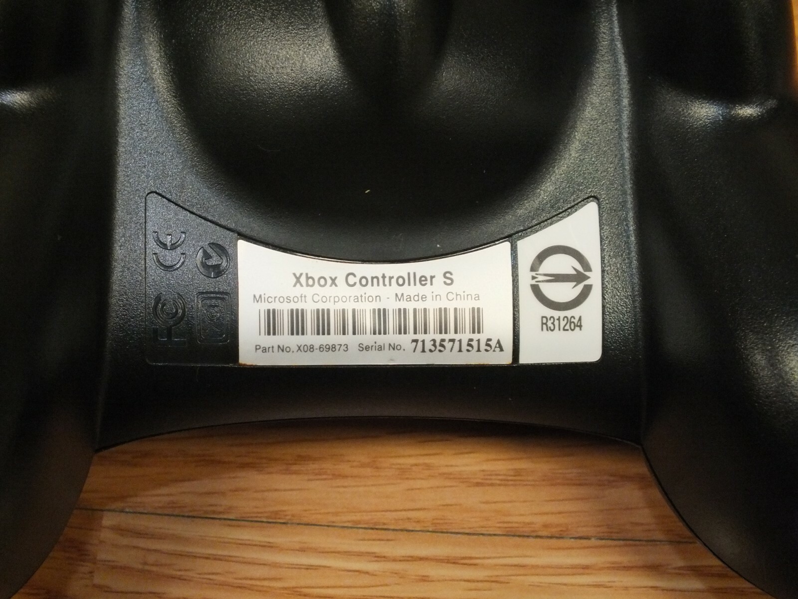 Genuine Microsoft (X08-69873) Black Wired Game Controller S For Xbox Console