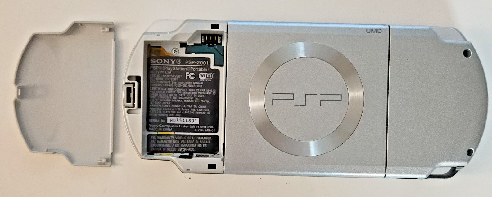Silver PSP Limited Edition Daxter w Game – Family Guy – New Battery – Complete