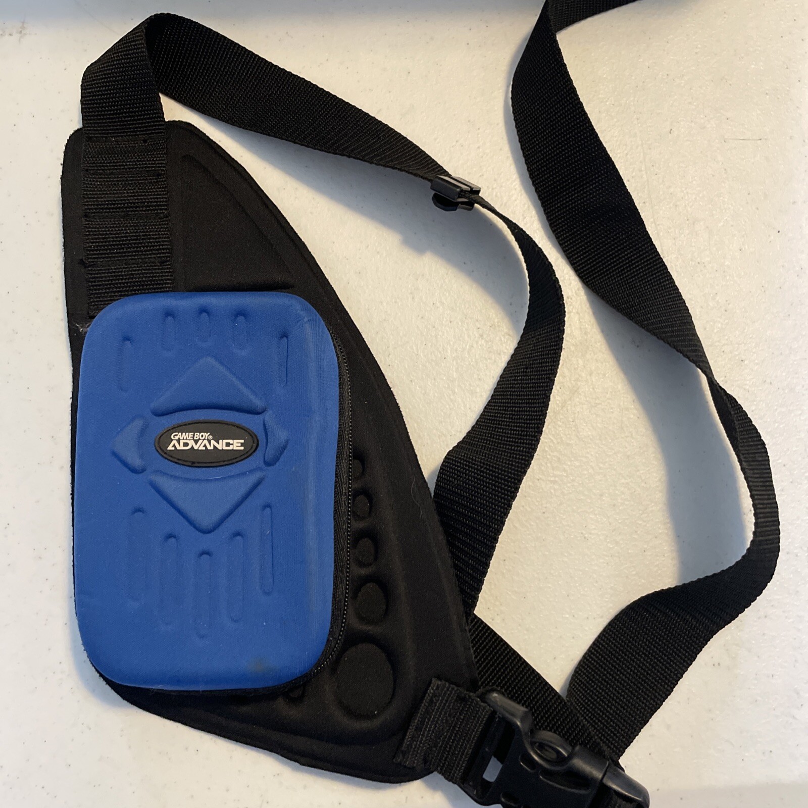 VINTAGE GAMEBOY ADVANCE CARRY-ON CASE CRSSBODY FANNY PACK GREAT CONDITION