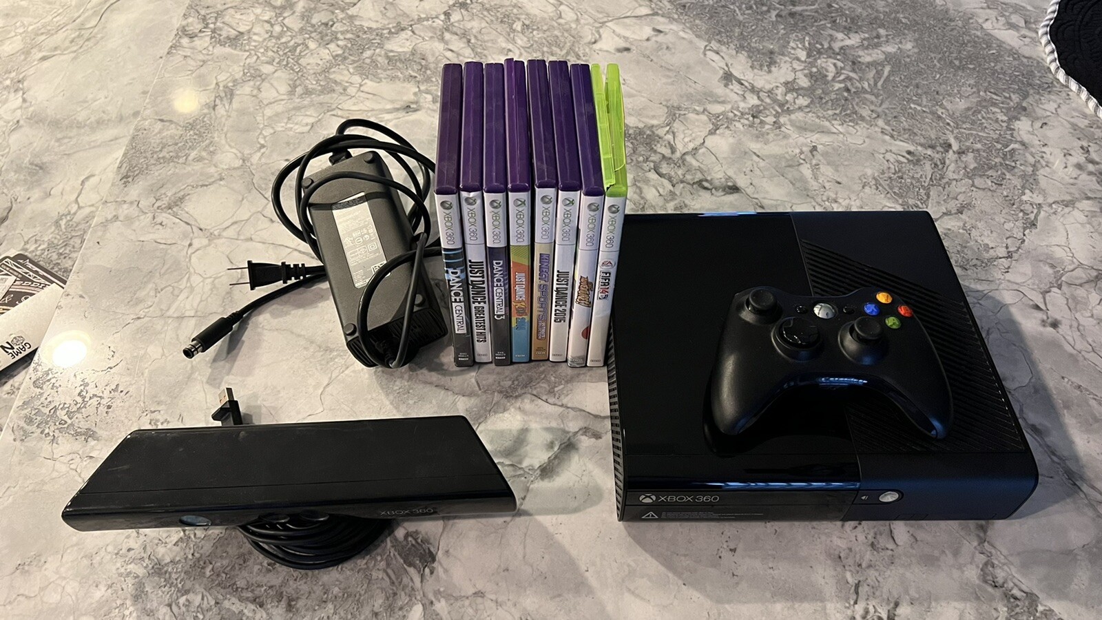 XBOX 360 E Model 1538 Bundle
