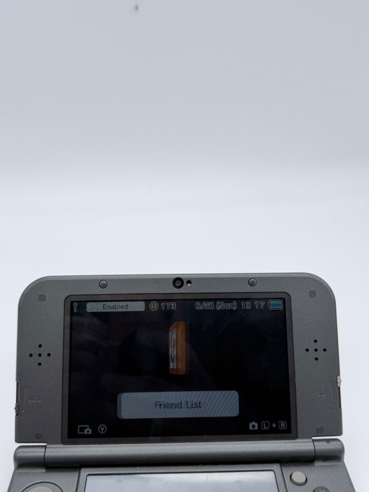 New Nintendo 3DS XL Handheld Game Console RED-001 Black