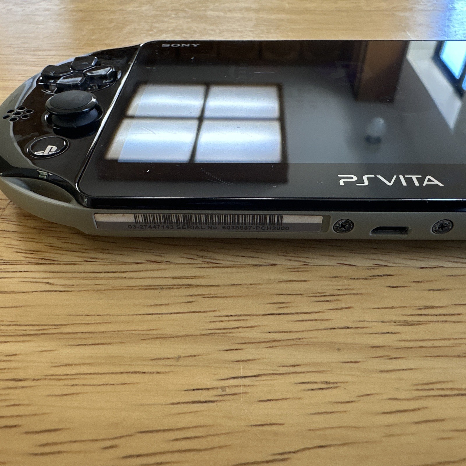 Sony PlayStation PS Vita PCH-2000 khaki / black Slim Console Fast Shipping