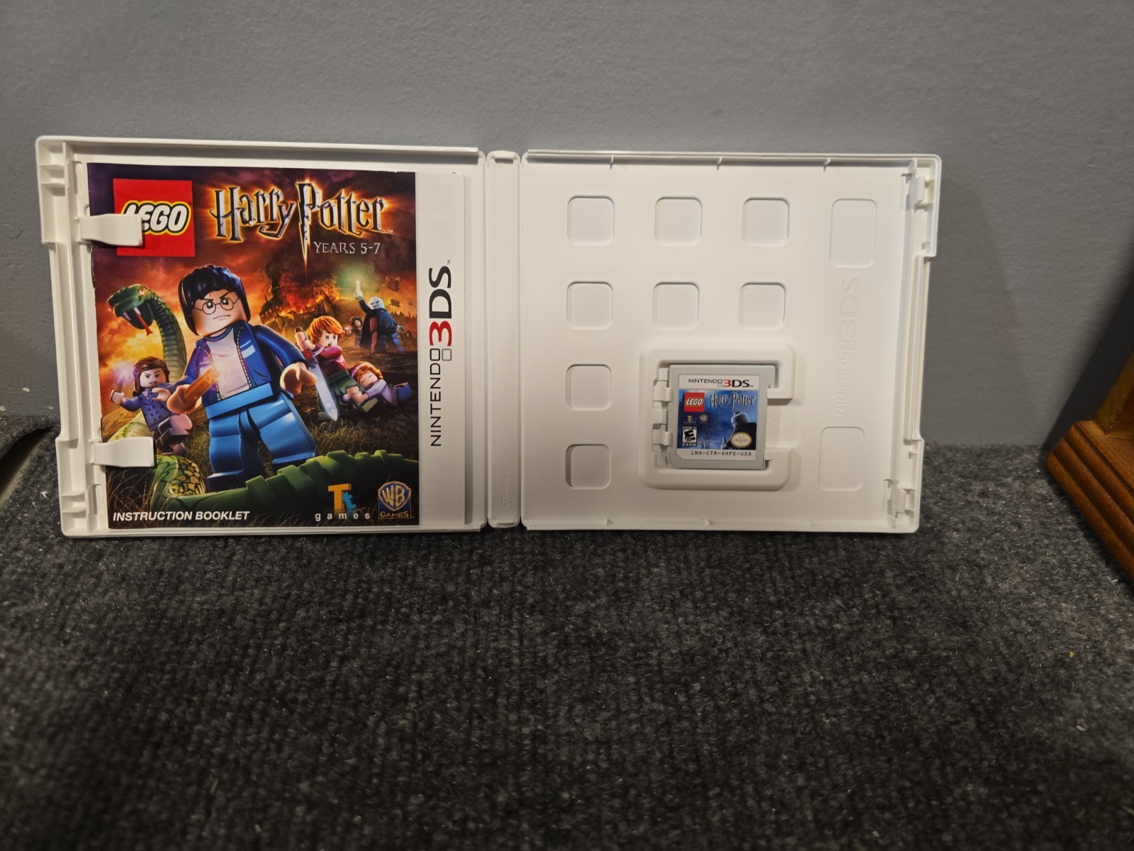 LEGO Harry Potter: Years 5-7 (Nintendo 3DS, 2011). COMPLETE