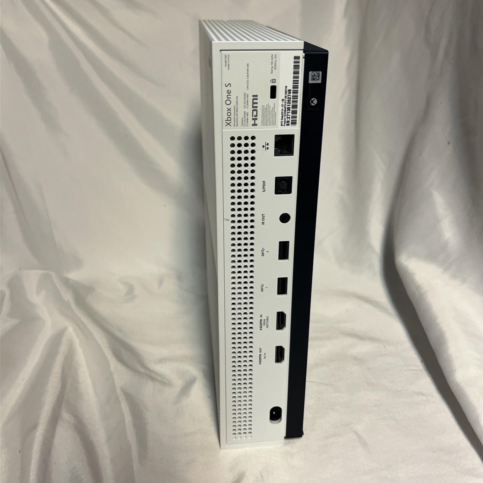 MICROSOFT XBOX ONE S – CONSOLE – 500GB – 1681 Cleaned & VG Cond w Games