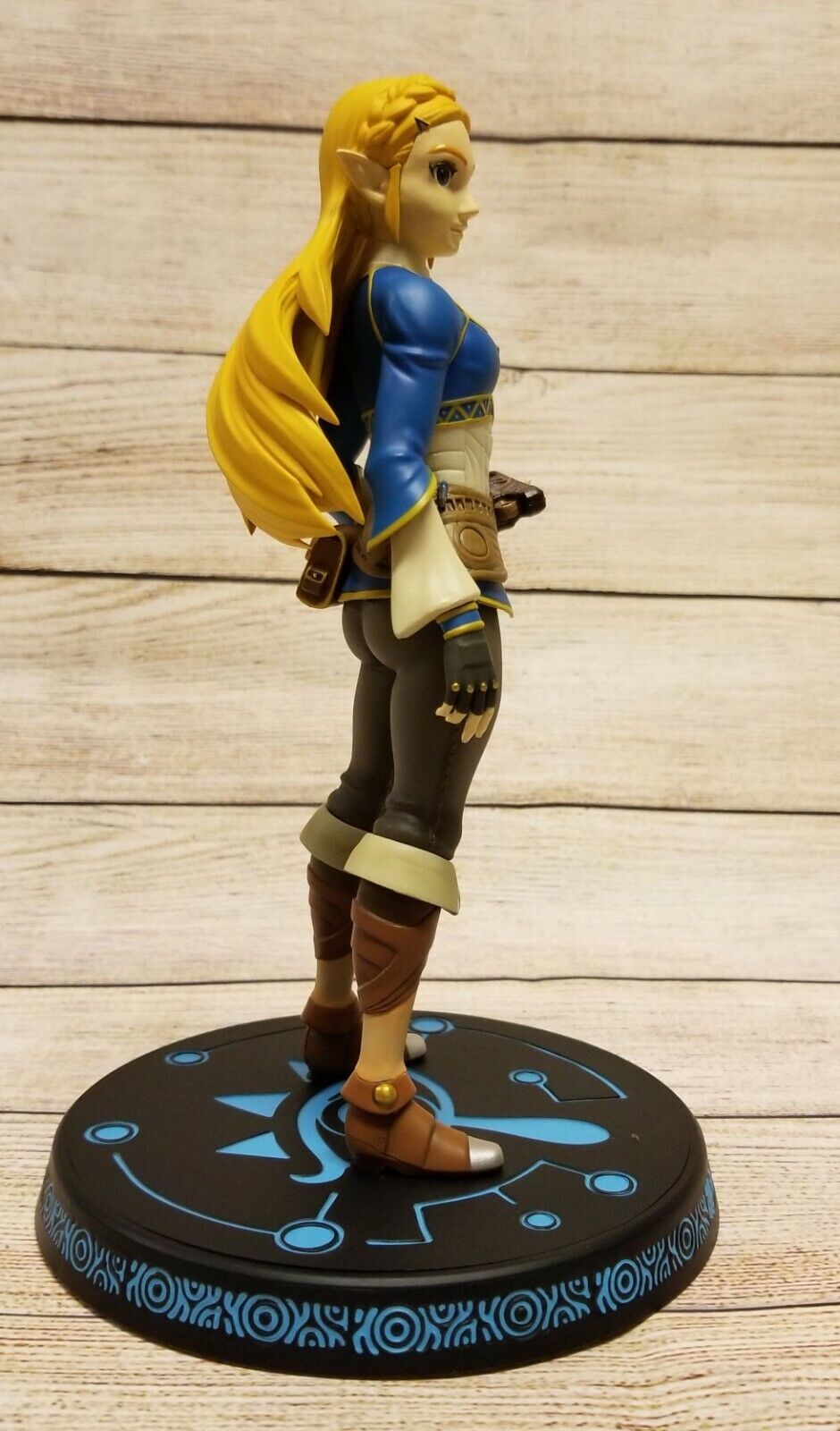 First4Figures Zelda 10″ Breath of the Wild PVC Statue Regular Ed. MIB