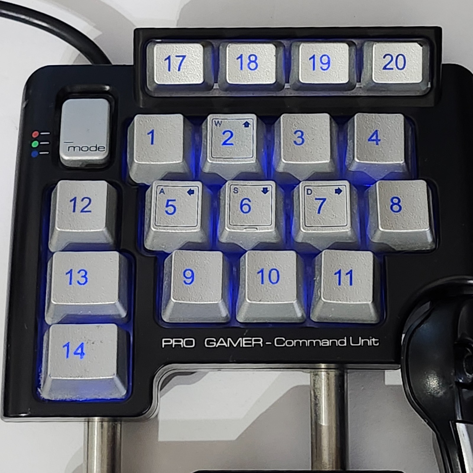 Saitek Left-Handed Pad Pro Gamer Command Unit PZ31A USB 2.0 21 Button No CD-ROM
