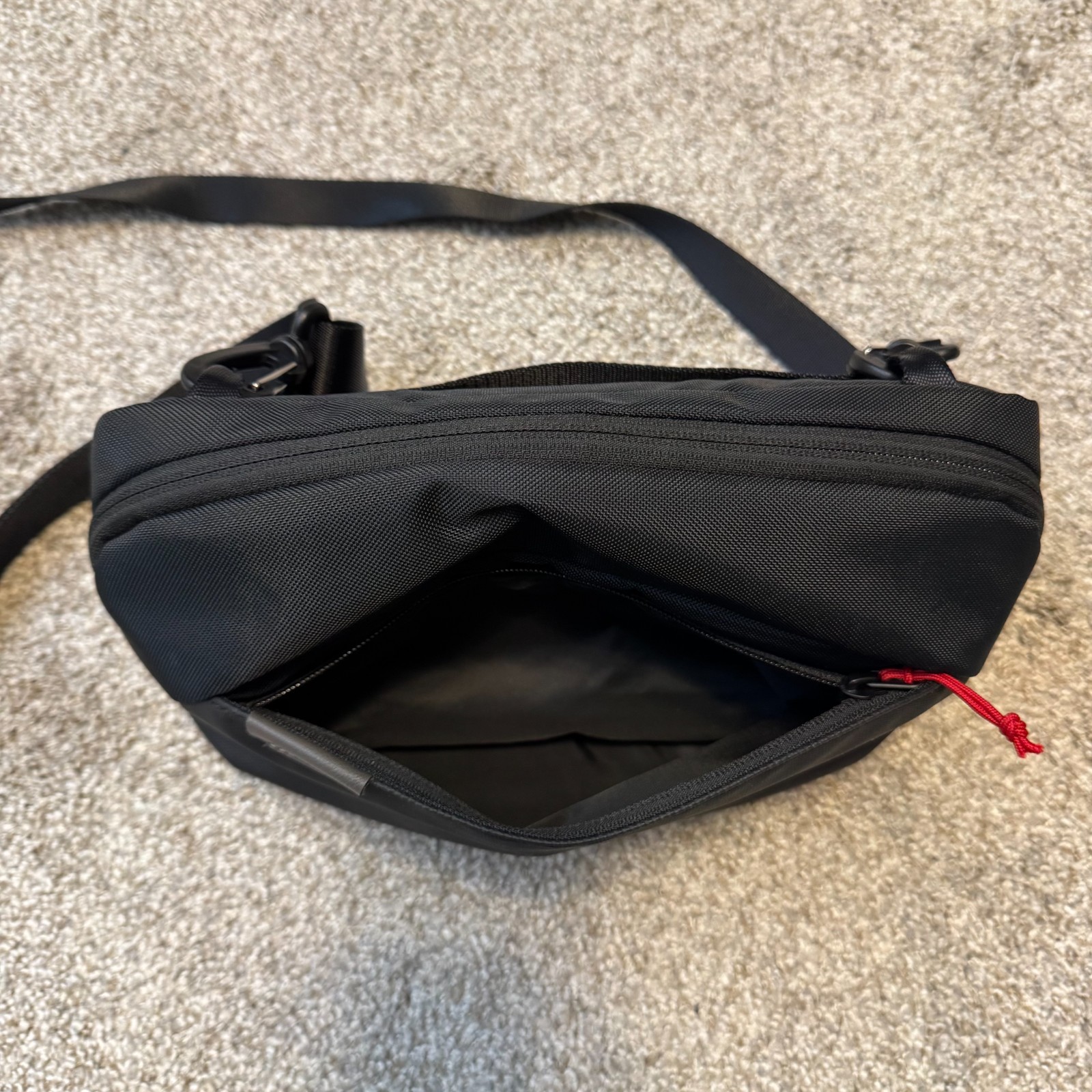 Tomtoc Nintendo Switch OLED Sling Carrying Bag Case Arccos *NO GAME CARD HOLDER*