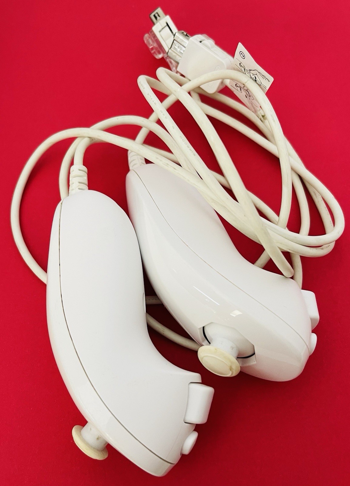 CUSTOM LOT Wii NINTENDO 2 NUNCHUK CONTROLLERS 2 PAIR Wii SPORTS BOXING GLOVES
