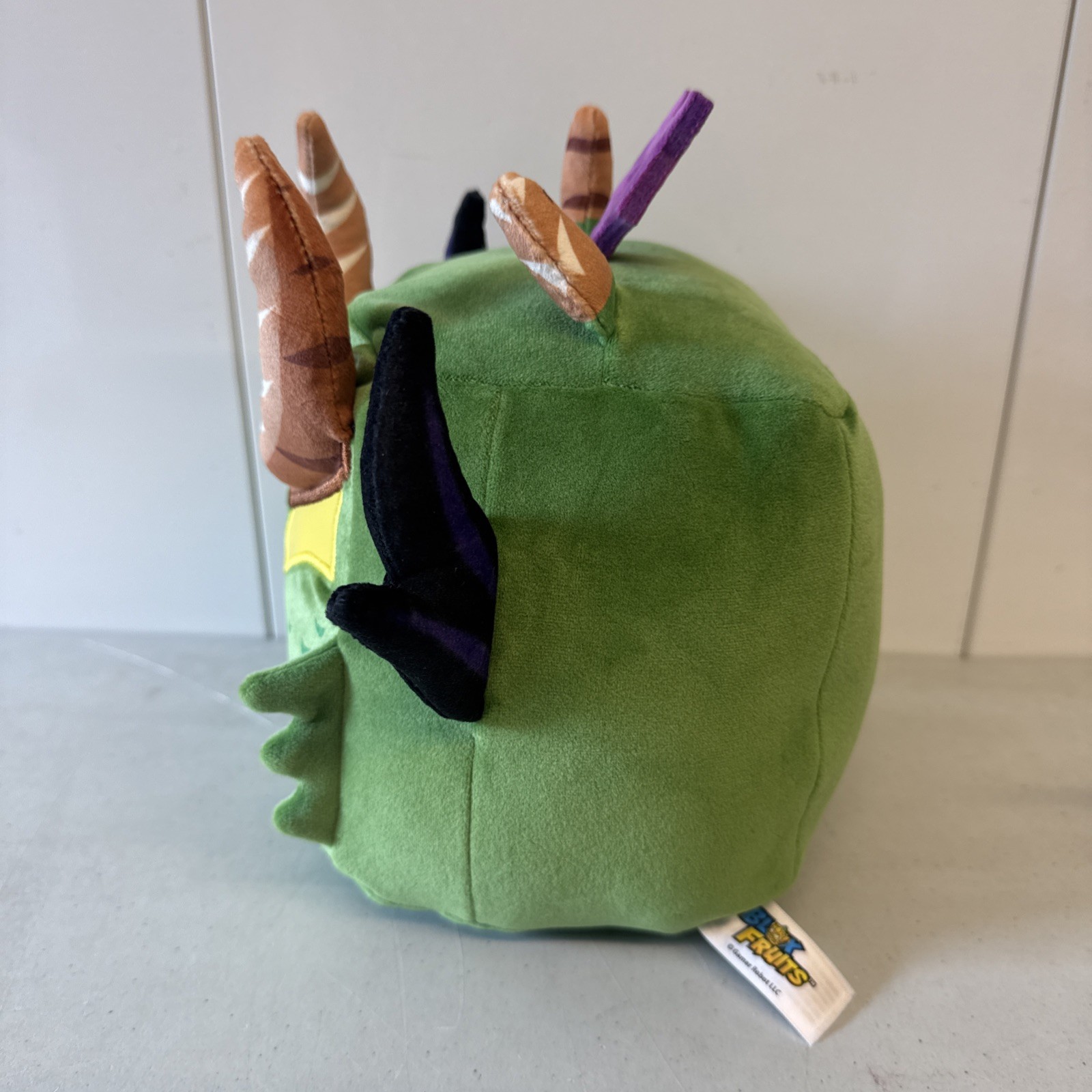 Blox Fruits Dragon Fruit Plushie 8 inches (NO DLC) Excellent Condition