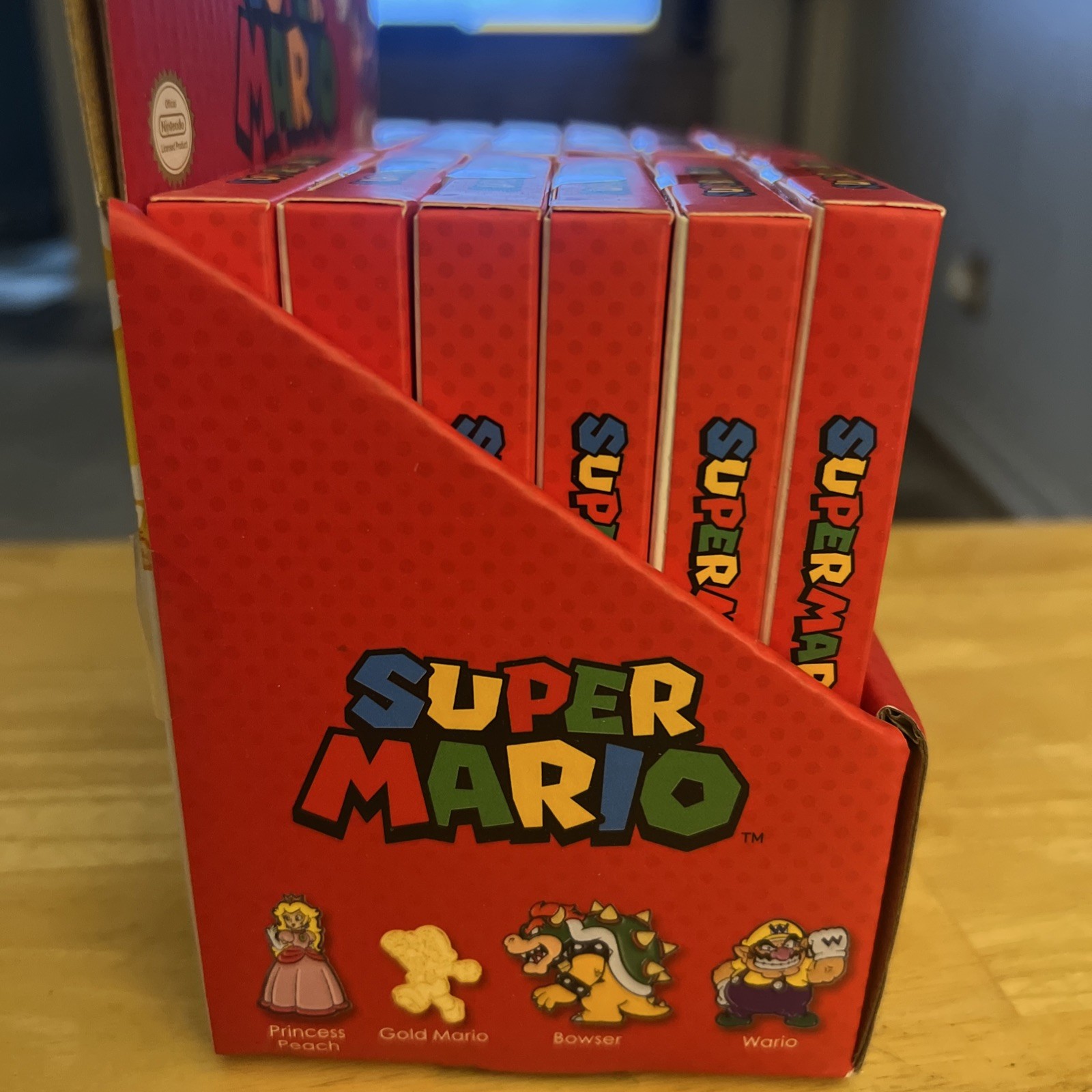 NEW! Nintendo Super Mario Collector Pins Series 1 Pack of 12 Including Display