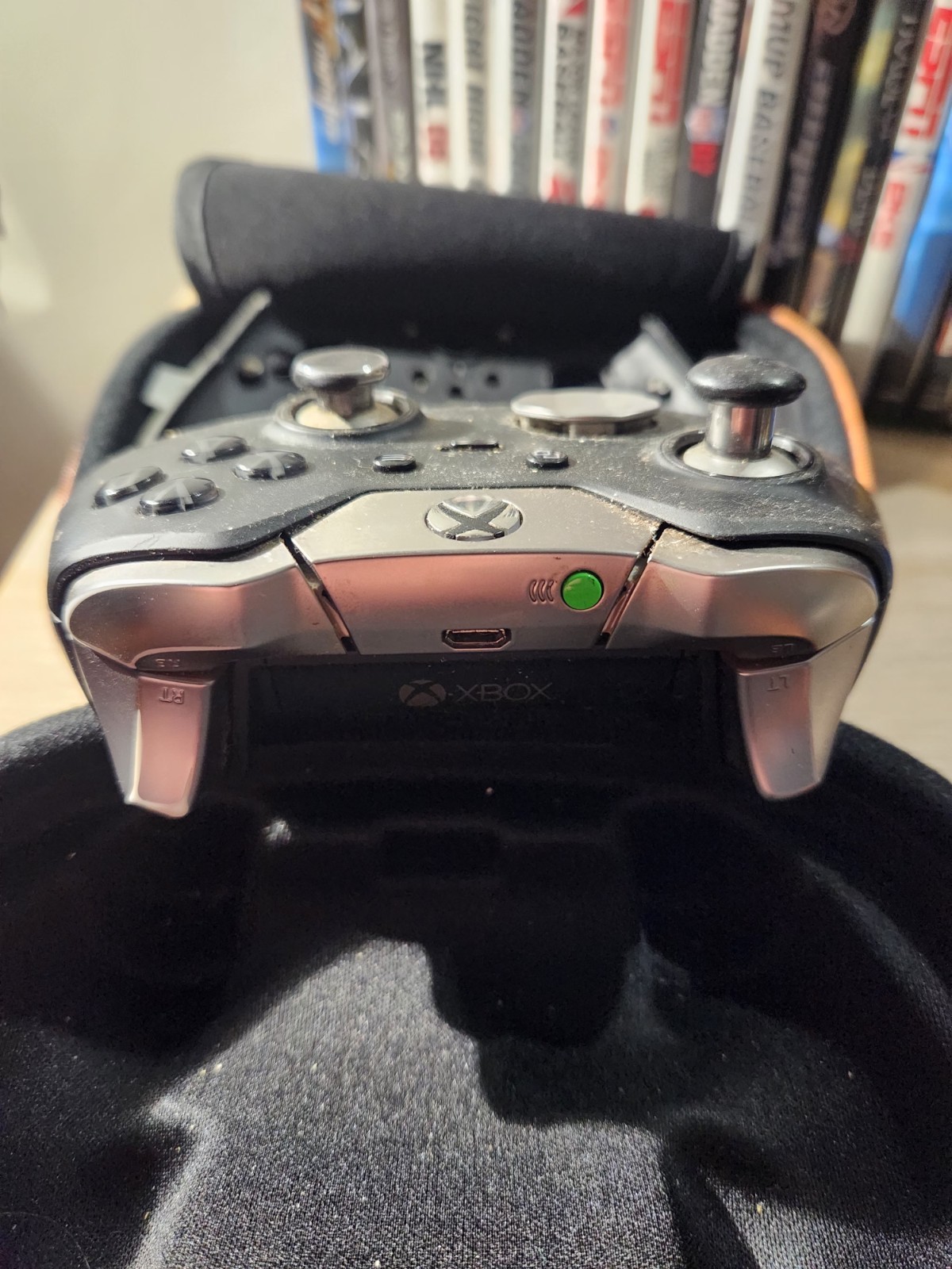 Microsoft Xbox Game Collection 23 Games 3 Wireless Controllers 1698/1537