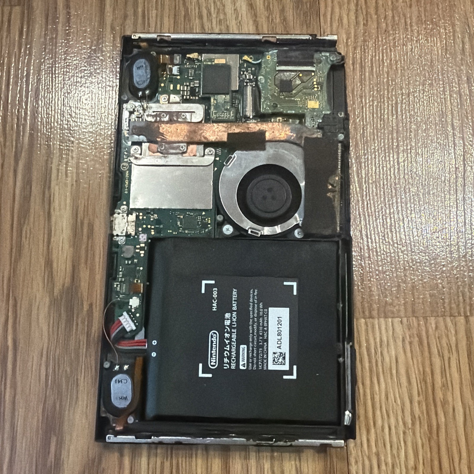 Nintendo Switch HAC-001(-01) Handheld Console Tablet Only – For Parts or Repair