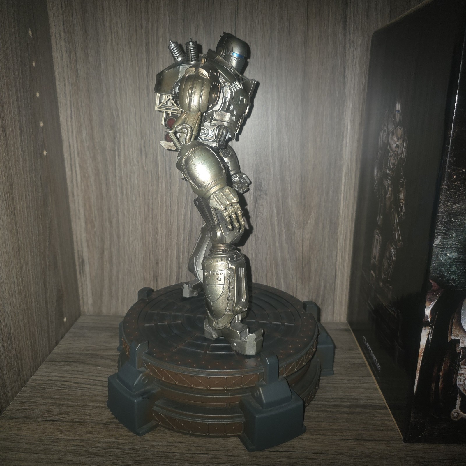 Fallout 4 Liberty Prime Figure from Chronicle Collectibles CIB w Box & Styrofoam