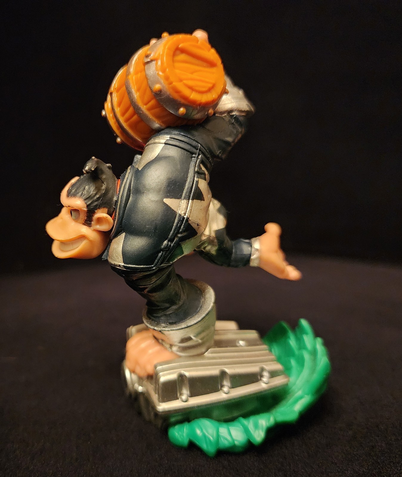 Skylanders Superchargers – Dark Donkey Kong and Barrel Blaster Figure