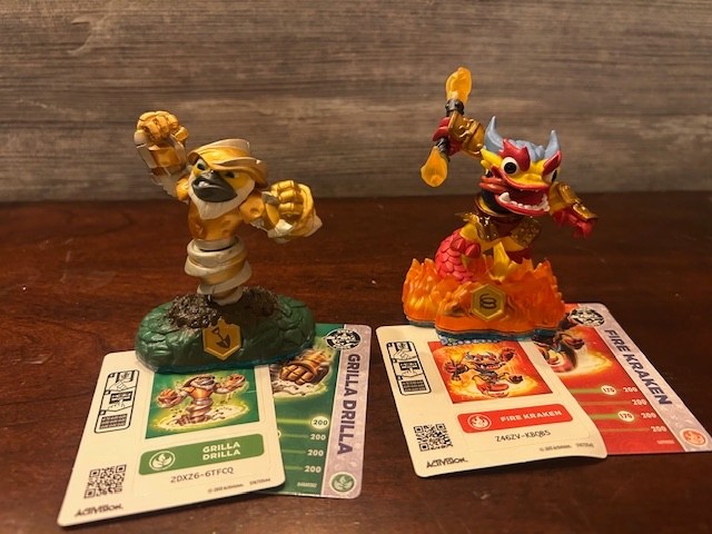 Skylanders Swap Force Twin Pack FIRE KRAKEN & GRILLA DRILLA w/cards & stickers