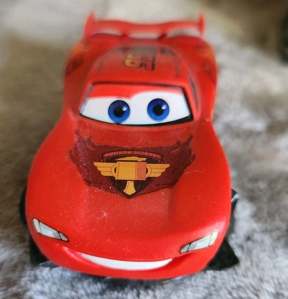 DISNEY INFINITY Lightning McQueen/Holley/Mater Figure Lot of 3 & Crystal W/cards