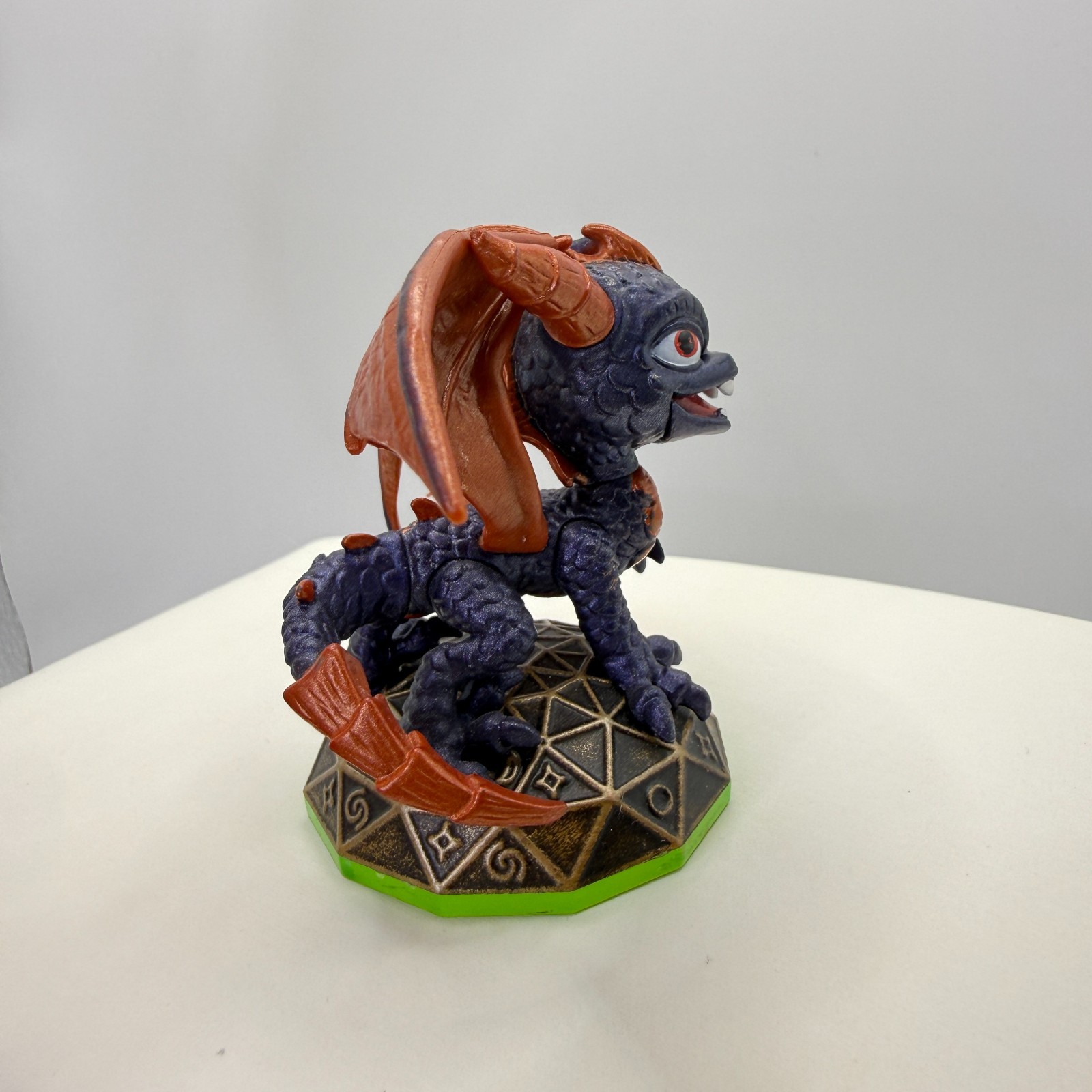 Skylanders Spyro’s Adventure Legendary Dark Spyro Dragon Series 1 Figure