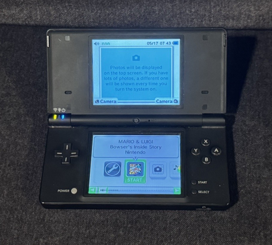 Nintendo DSi Black Console Bundle 6 Diddy Kong, Phineas & Ferb EUC No Charger