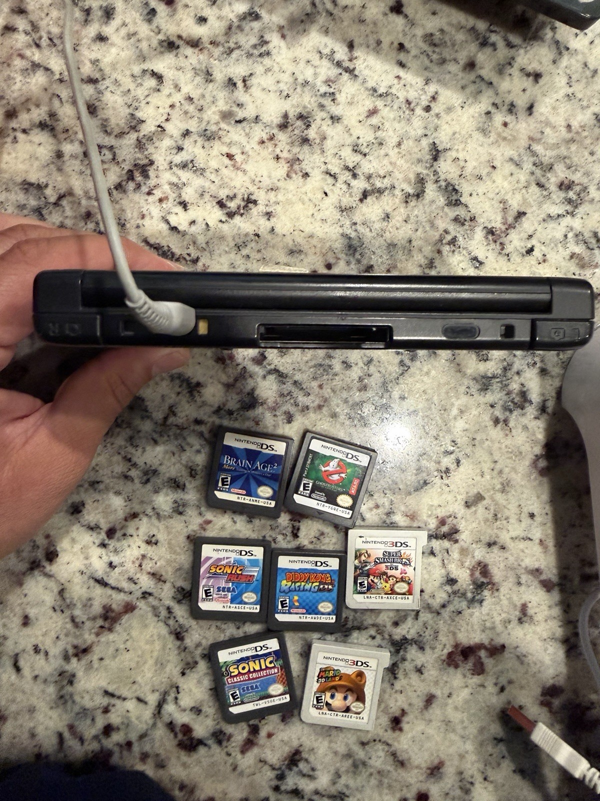 Nintendo 3DS XL Console Bundle w/ Charger & DS/3DS Games Lot NTSC-U/C