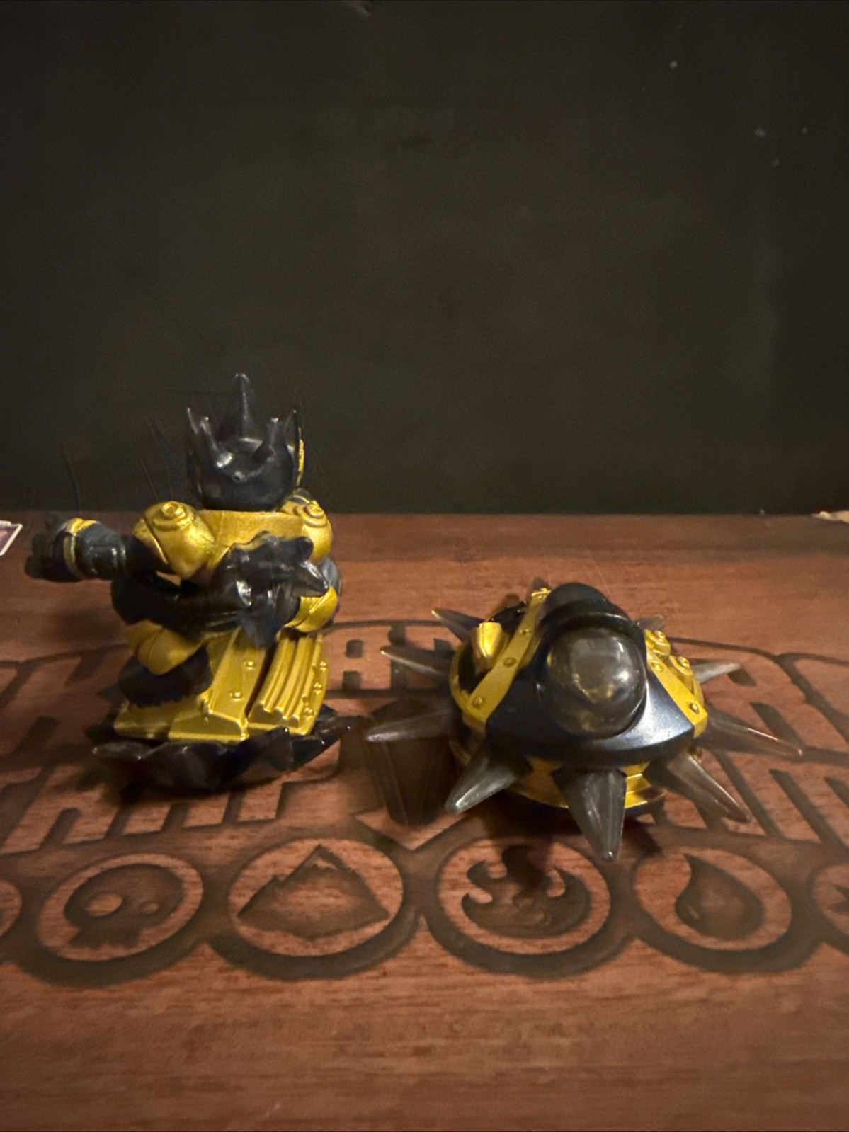 Skylanders Superchargers Legendary Astroblast and Legendary Sun Runner