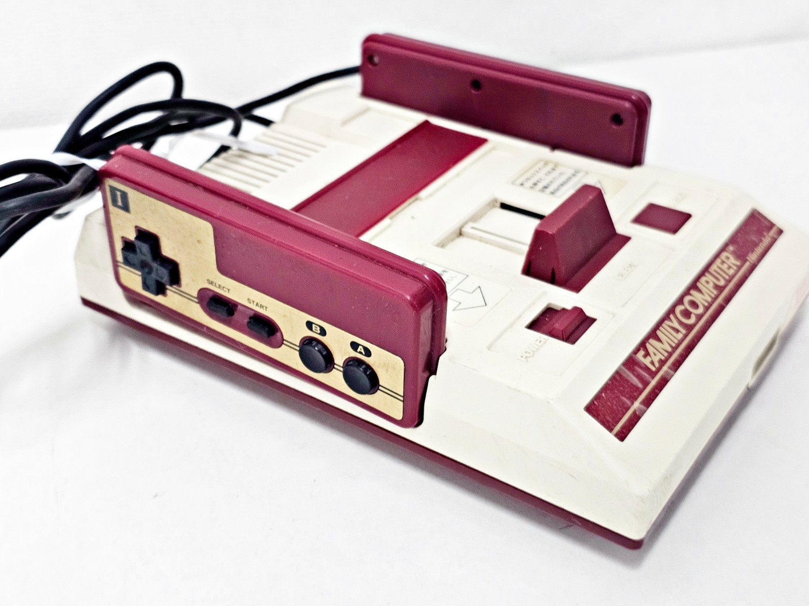 Nintendo Famicom Console 082 Japan