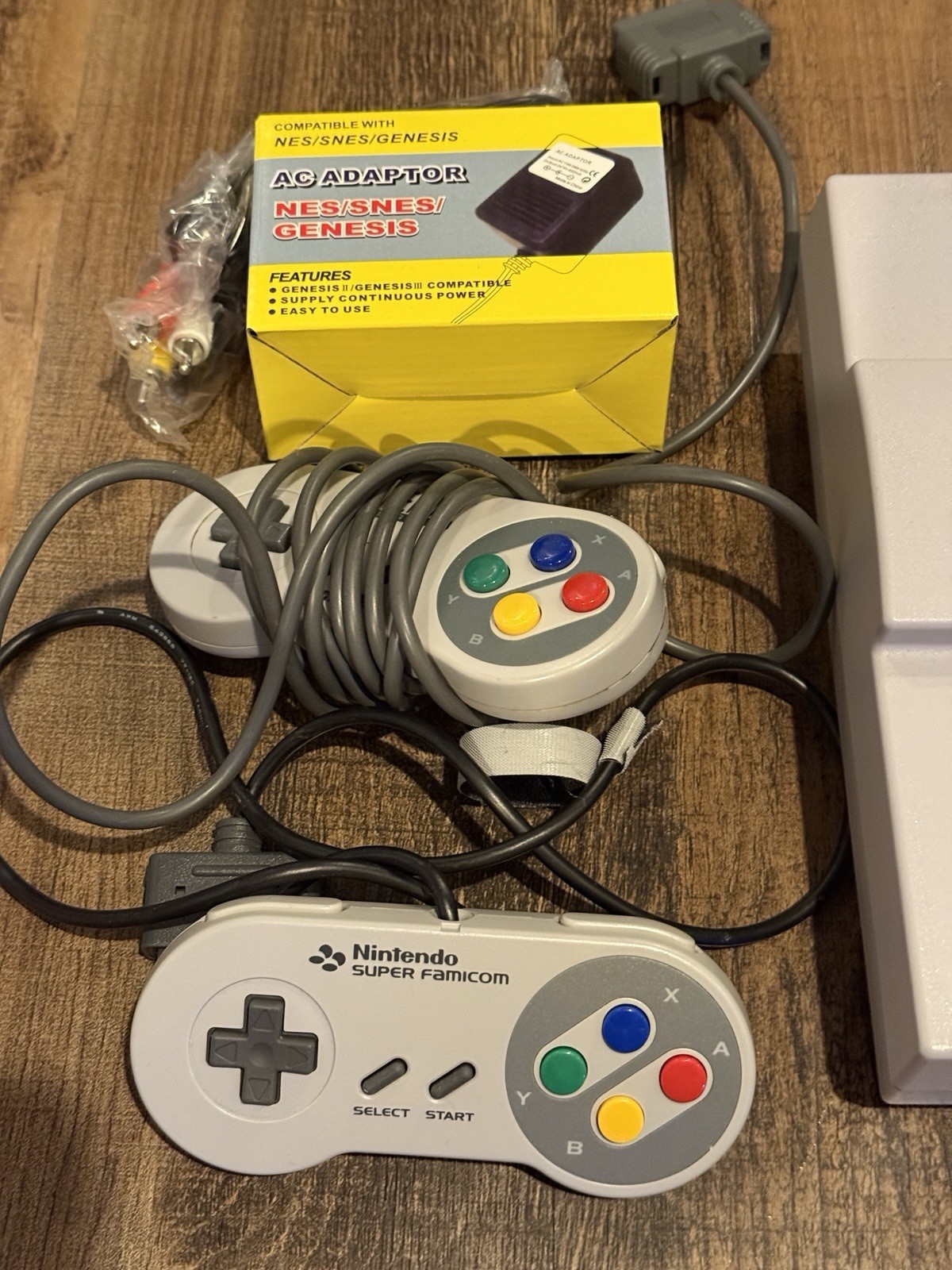 Super Nintendo Console System SNES W/ 2 Controllers All Wires Works Great