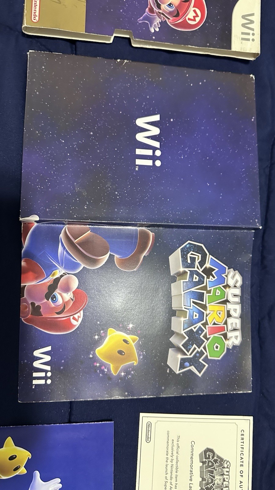 Super Mario Galaxy Nintendo Wii W/ Commemorative Launch Coin