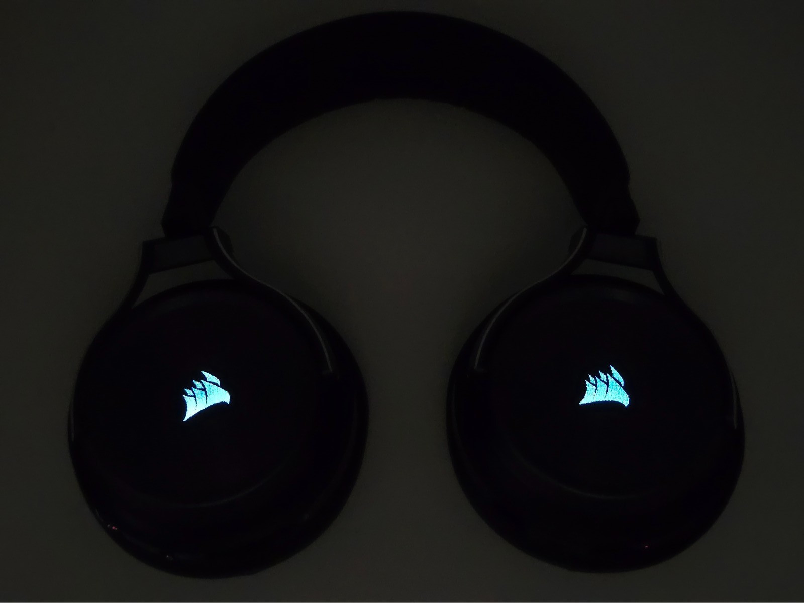Corsair Virtuoso RGB Wireless XT Gaming Headset Microphone Dual Wireless