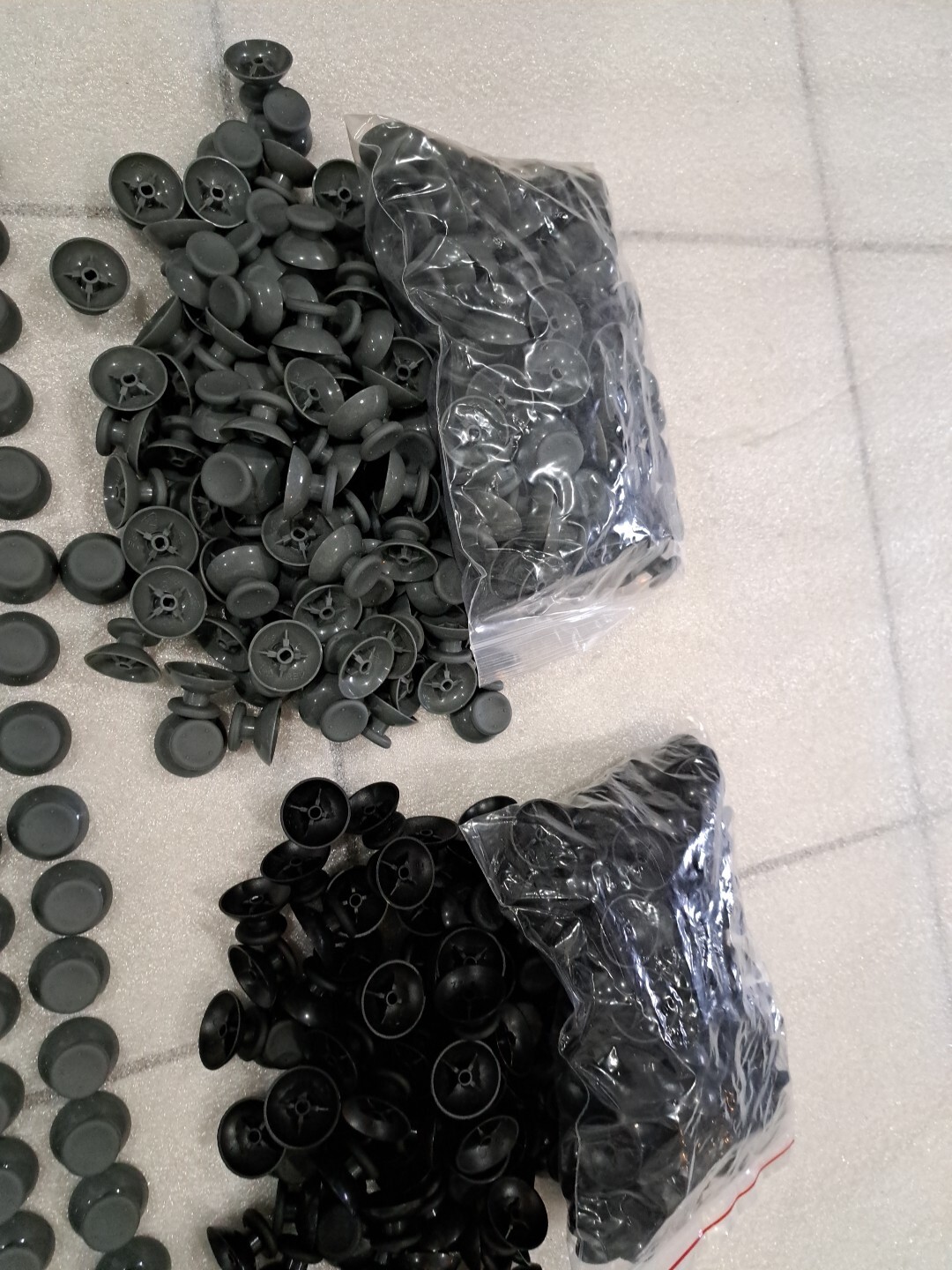 200 PCS GRAY and BLACK ANALOG STICKS, CONTROLLER JOYSTICK CAP FOR MICROSOFT 360