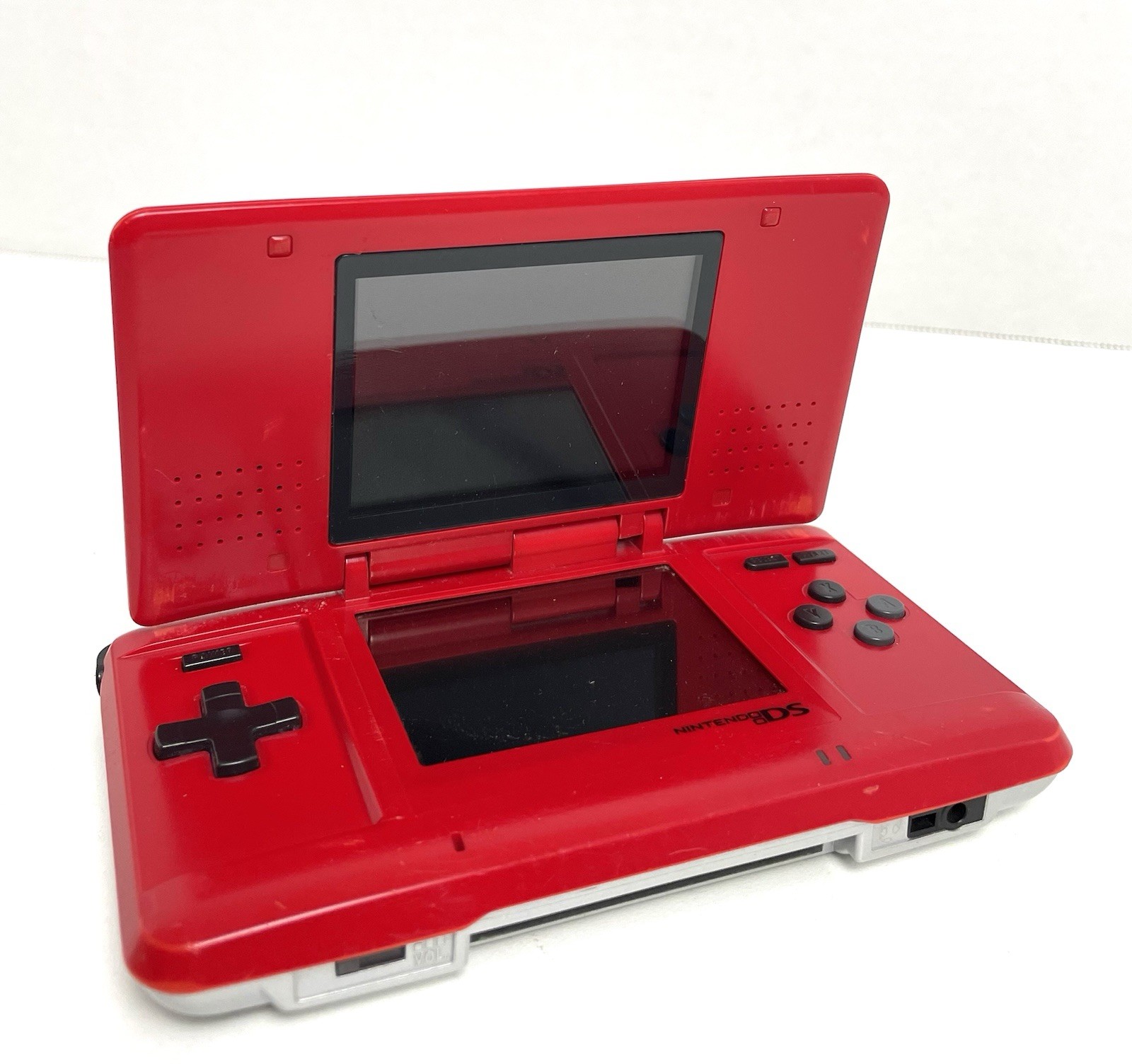 Nintendo DS Original NTR-001 Console with Charger *BROKEN HINGE*
