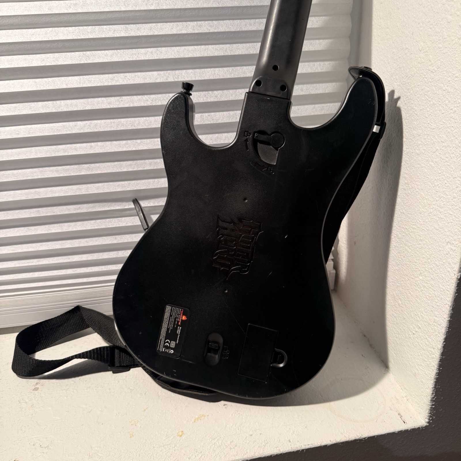 PS3 RedOctane Guitar Hero Wireless Guitar Controller Sunburst Black 95451.805